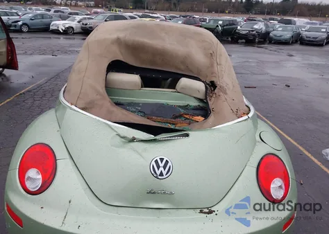 2008 Volkswagen New Beetle Se z USA, uszkodzony, nr VIN 3VWRF31Y58M413503